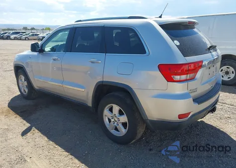 2013 Jeep Grand Cherokee Laredo z USA, uszkodzony, nr VIN 1C4RJFAG9DC641798